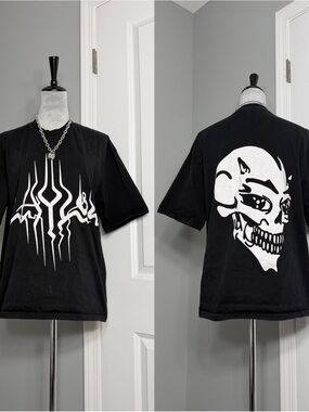 Underground Streetwear Laylow Y2K Black & White Graphic Skull Tee